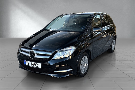 Mercedes-Benz B250 3 of 5