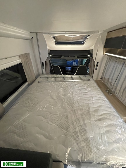 Challenger 240 GRAPHITE EDITION Ford Transit 130 hk 2,0L automat 22 of 22
