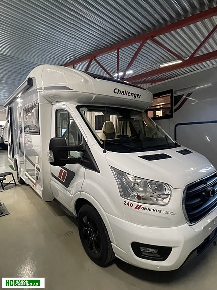 Challenger 240 GRAPHITE EDITION Ford Transit 130 hk 2,0L automat