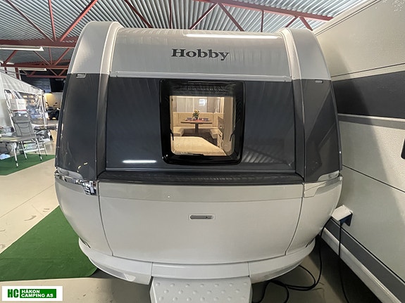Hobby Excellent Edition 460 UFe, flott kjørevogn med dobbelt seng