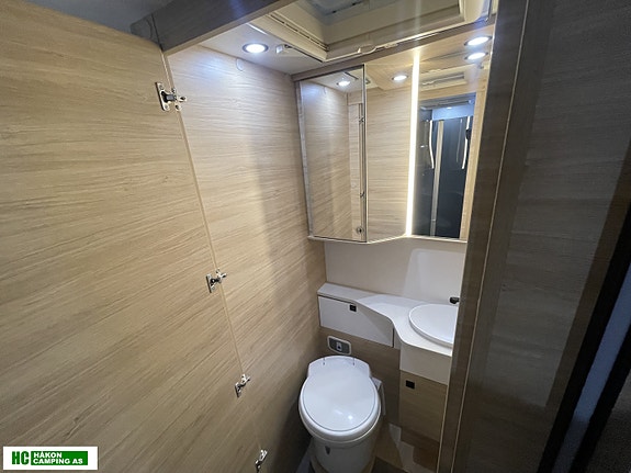 Challenger 317 Ultimate Norway Fiat Ducato 140 hk 2,2L automat 11 of 14