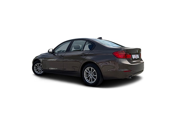 BMW 316d 3 of 5