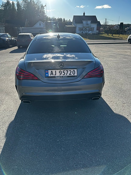 Mercedes-Benz CLA180 5 of 5