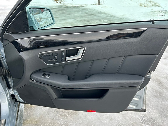 Mercedes-Benz E250 19 of 30