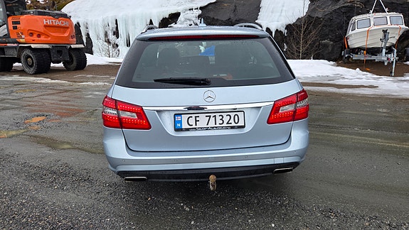 Mercedes-Benz E250 6 of 30