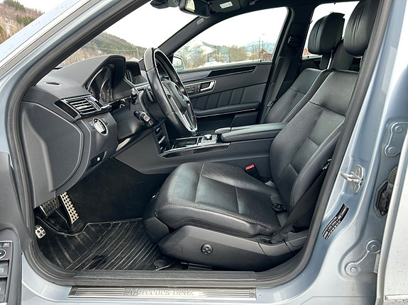 Mercedes-Benz E250 20 of 30