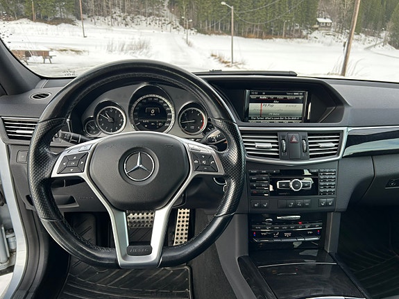 Mercedes-Benz E250 22 of 30