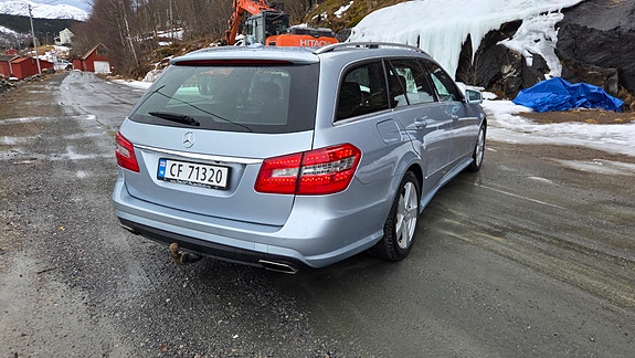 Mercedes-Benz E250 7 of 30