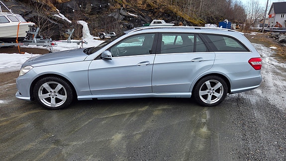Mercedes-Benz E250 5 of 30