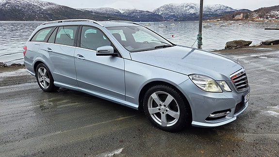 Mercedes-Benz E250 10 of 30