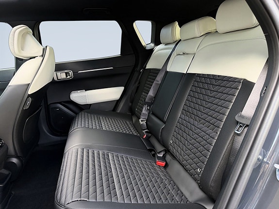Kia EV4 17 of 30