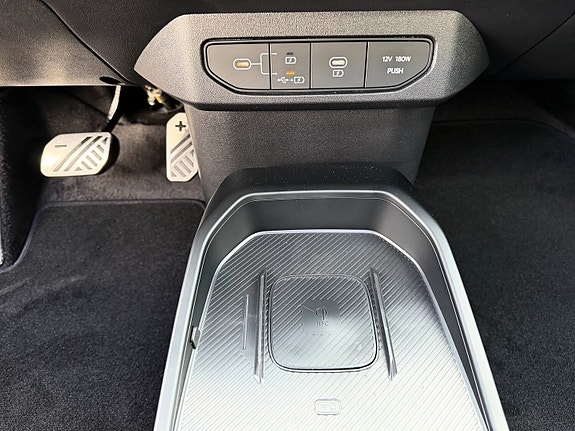 Kia EV4 27 of 30