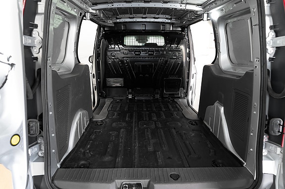 Ford Transit Connect 7 of 24
