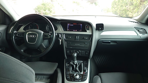 Audi A4 9 of 16