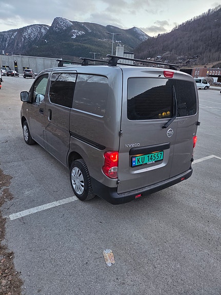 Nissan NV200 5 of 5
