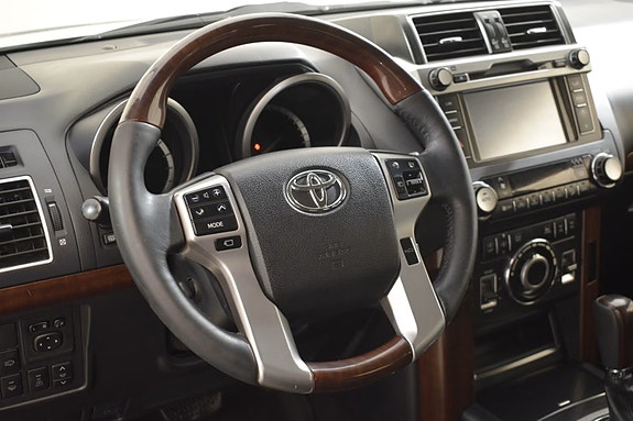 Toyota Land Cruiser 29 of 30