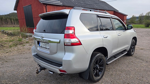 Toyota Land Cruiser 14 of 30