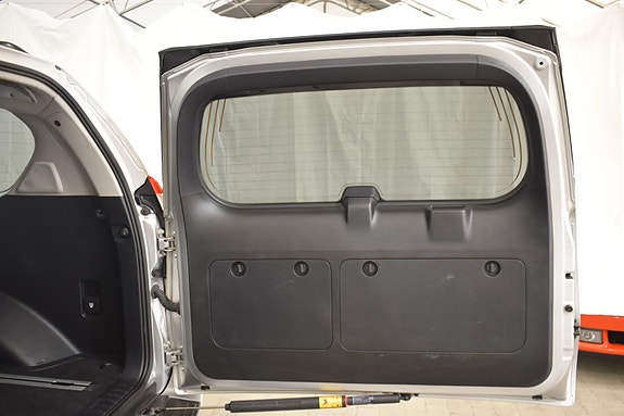 Toyota Land Cruiser 12 of 30