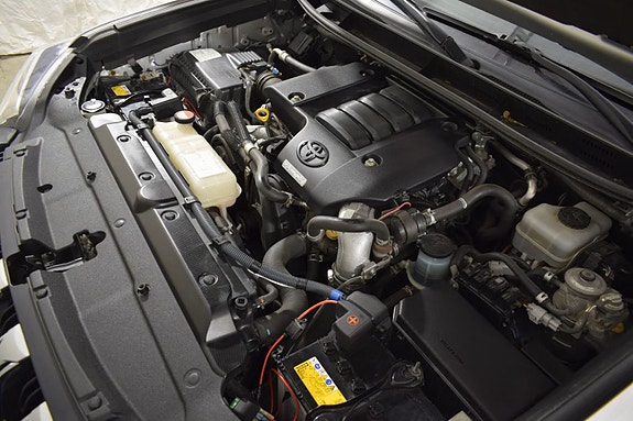 Toyota Land Cruiser 27 of 30