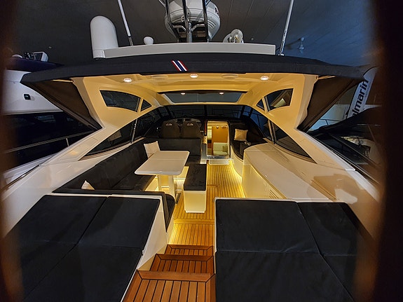 CANTIERI DI SARNICO 50 HT - SERTIFIKATFRI - FREMSTÅR SOM NY 6 of 30