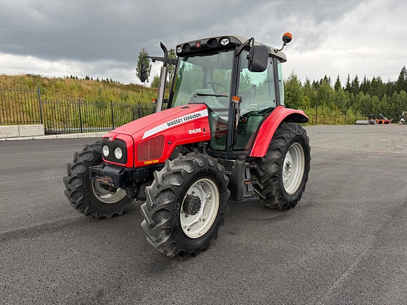 Massey Ferguson 5435