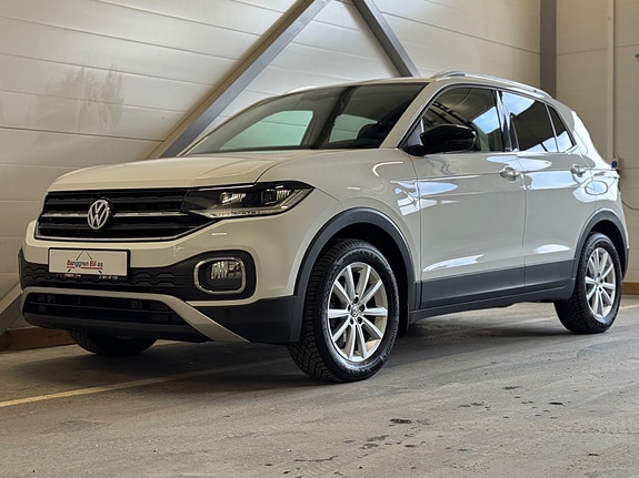 Volkswagen T-Cross 2 of 5