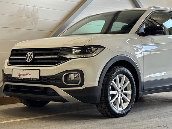 Volkswagen T-Cross 3 of 5