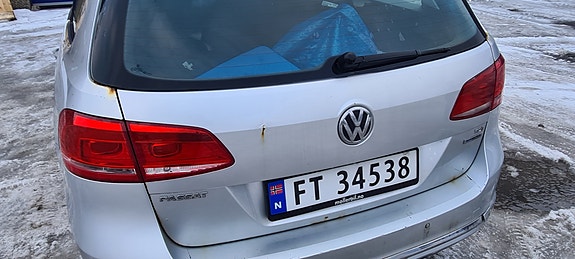 Volkswagen Passat 3 of 5