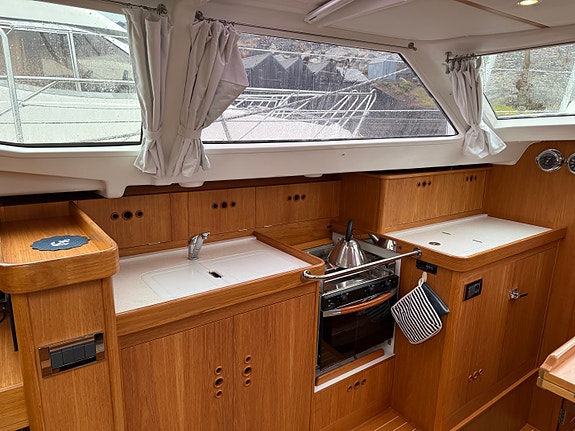 Eksklusiv Wauquiez Pilot Saloon leies ut. 2 lugarer, 2 bad. Ledig fra uke 34 7 of 21
