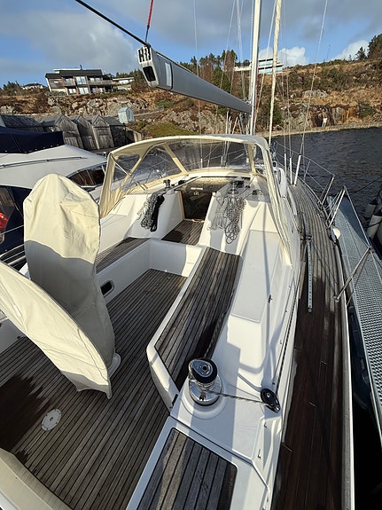 Eksklusiv Wauquiez Pilot Saloon leies ut. 2 lugarer, 2 bad. Ledig fra uke 34 20 of 21