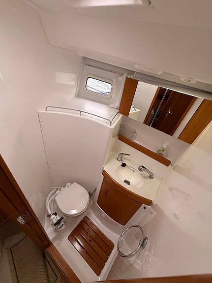 Eksklusiv Wauquiez Pilot Saloon leies ut. 2 lugarer, 2 bad. Ledig fra uke 34 19 of 21
