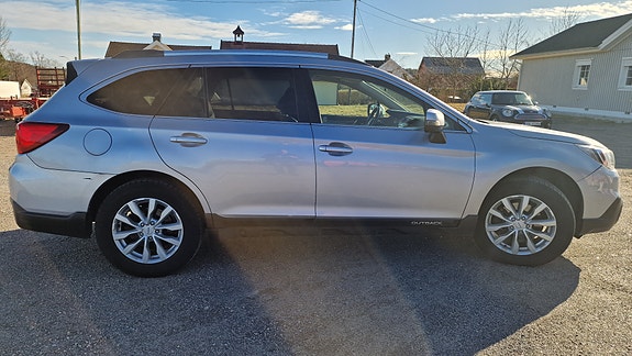 Subaru Outback 9 of 30