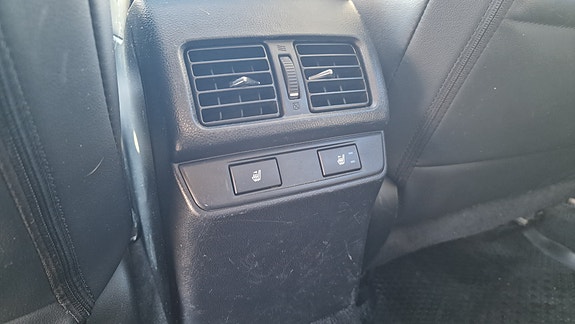 Subaru Outback 12 of 30
