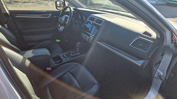 Subaru Outback 10 of 30