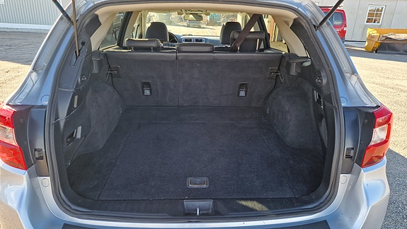 Subaru Outback 8 of 30