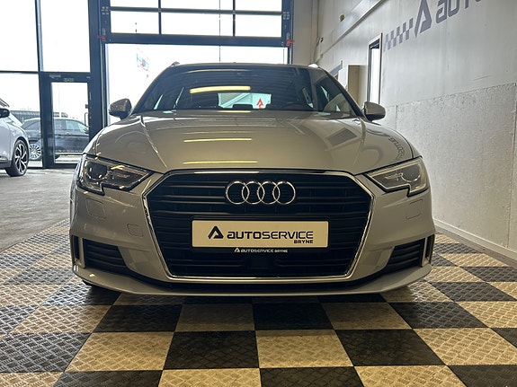 Audi A3 4 of 5