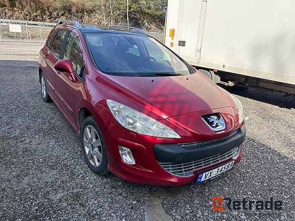 Peugeot 308 2 of 5