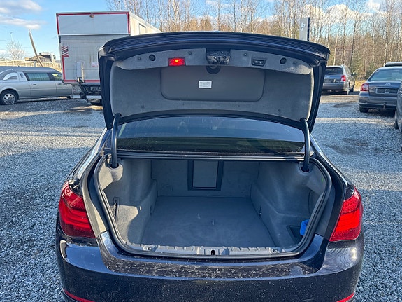 BMW 740d 9 of 23