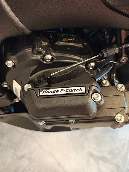 Honda CBR650R Med E-clutch!! 3 of 5