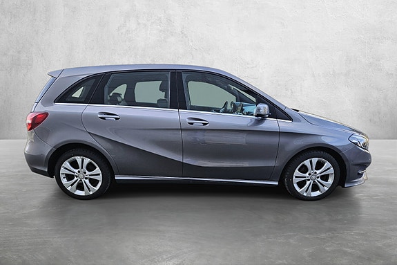 Mercedes-Benz B200 7 of 28