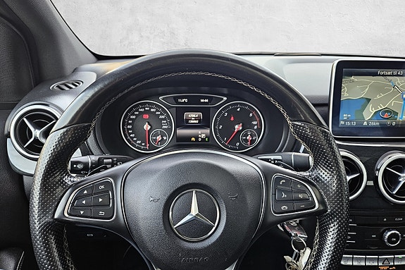 Mercedes-Benz B200 17 of 28