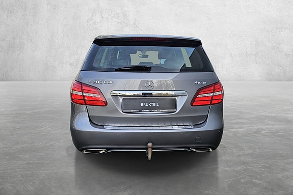 Mercedes-Benz B200 4 of 28