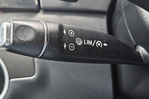 Mercedes-Benz B200 28 of 28
