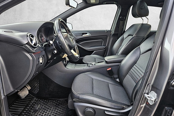 Mercedes-Benz B200 10 of 28