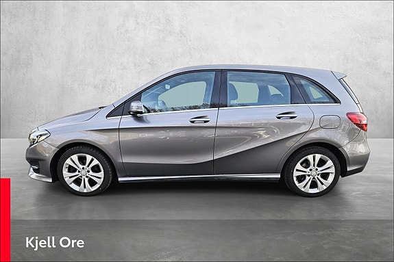 Mercedes-Benz B200 2 of 28