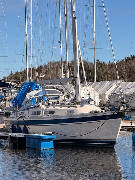 En moderne og trygg langferdsseiler med mye seilingsglede. 3 of 5