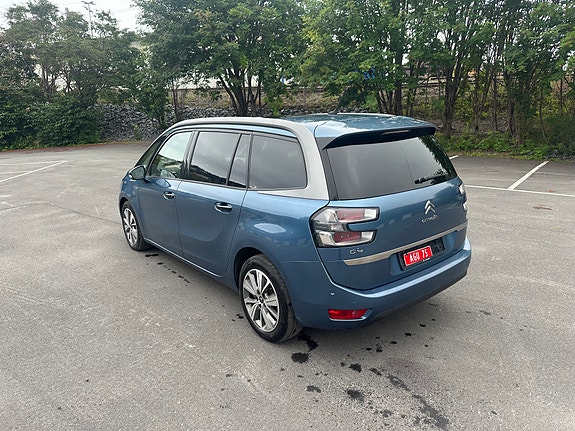 Citroen C4 Picasso 3 of 5