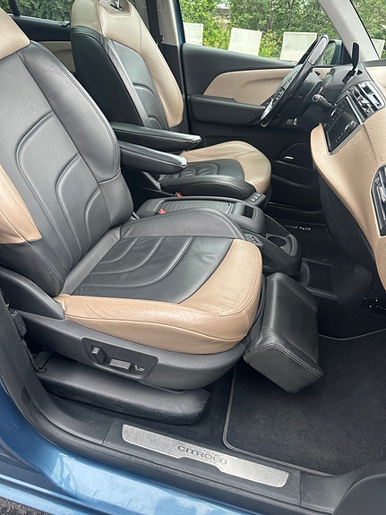 Citroen C4 Picasso 26 of 30