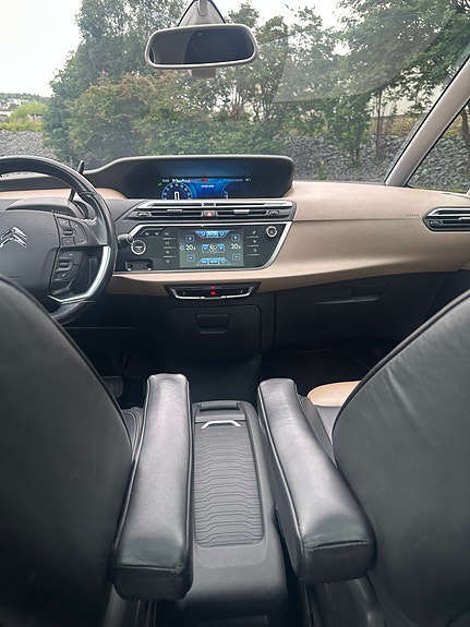 Citroen C4 Picasso 27 of 30