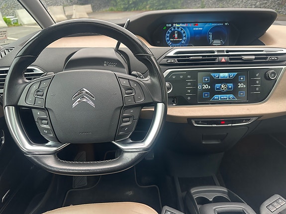 Citroen C4 Picasso 19 of 30